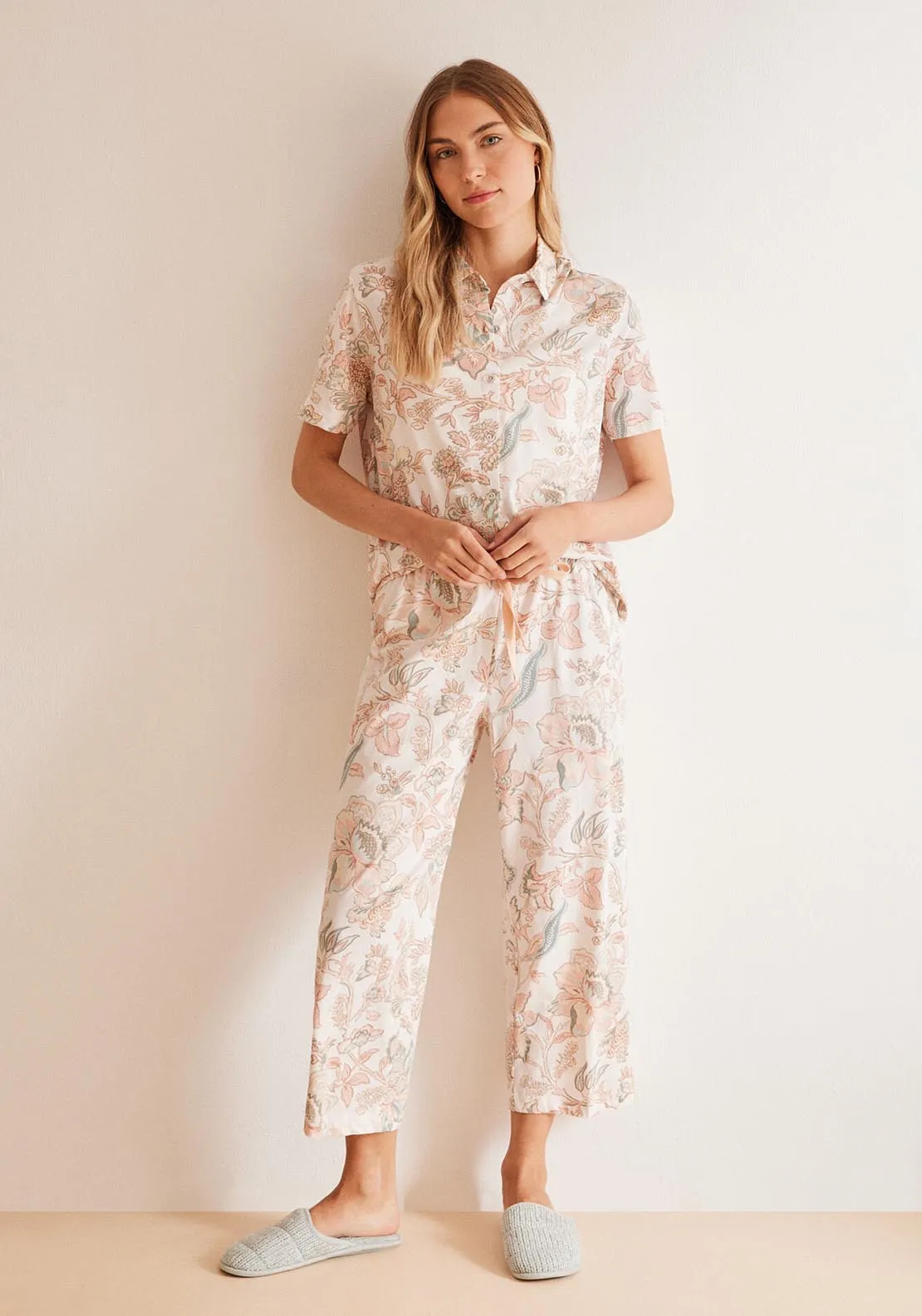 Classic floral print pyjamas in 100% cotton - White