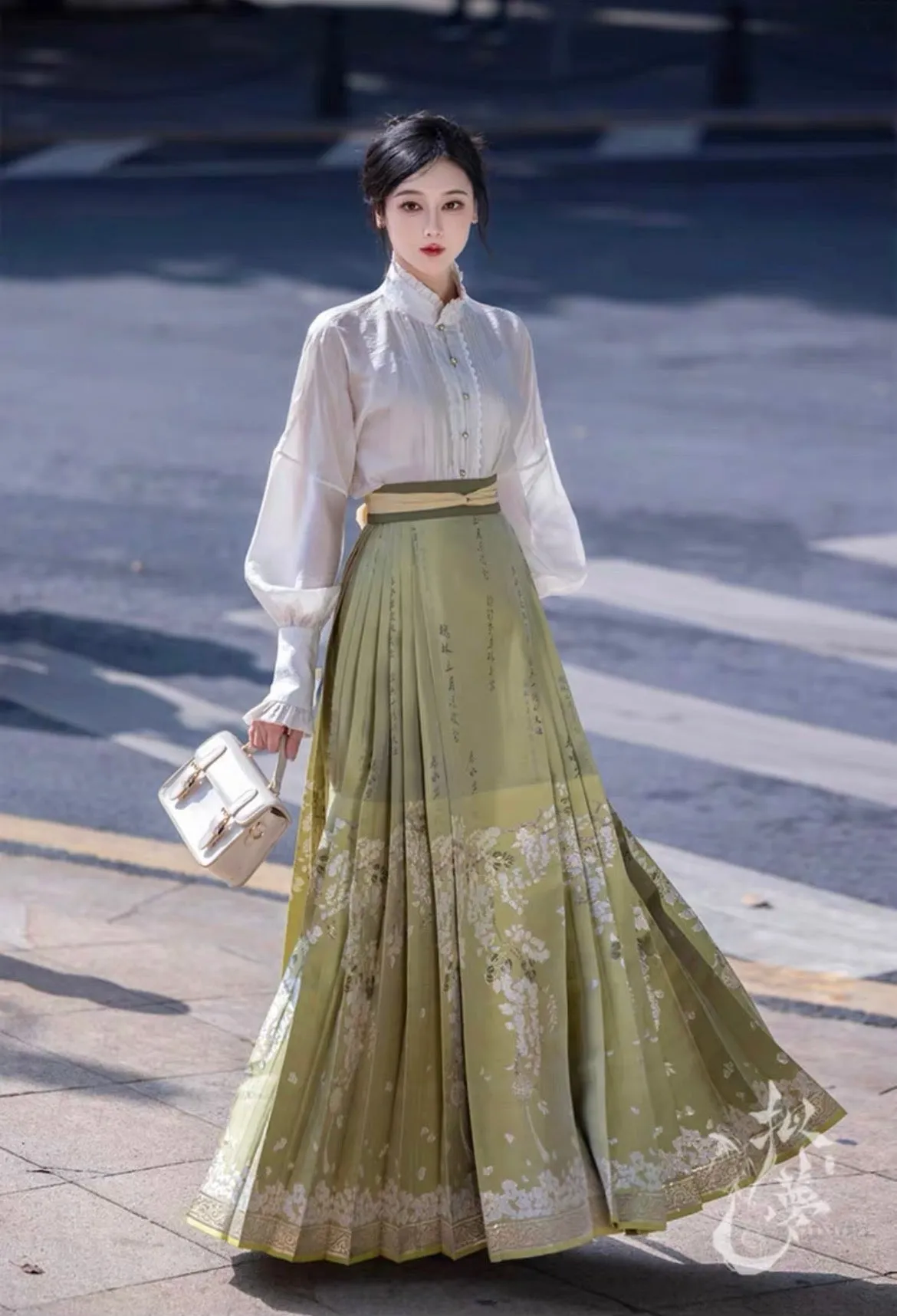 Light Green Modern Hanfu | Dreamy Flower Mamian Skirt Work  Daily Hanfu