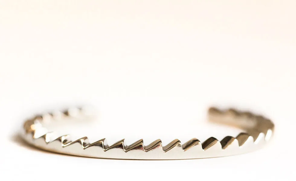 SILVER MINI ZIGZAG CUFF