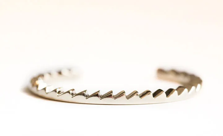 SILVER MINI ZIGZAG CUFF