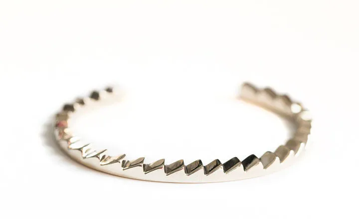 SILVER MINI ZIGZAG CUFF